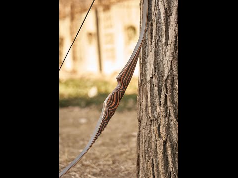 54" Archery Traditional Recurve Hunting Bow Right Hand Handmade Wooden Laminated Bow with Arrow Rest 20-70lbs