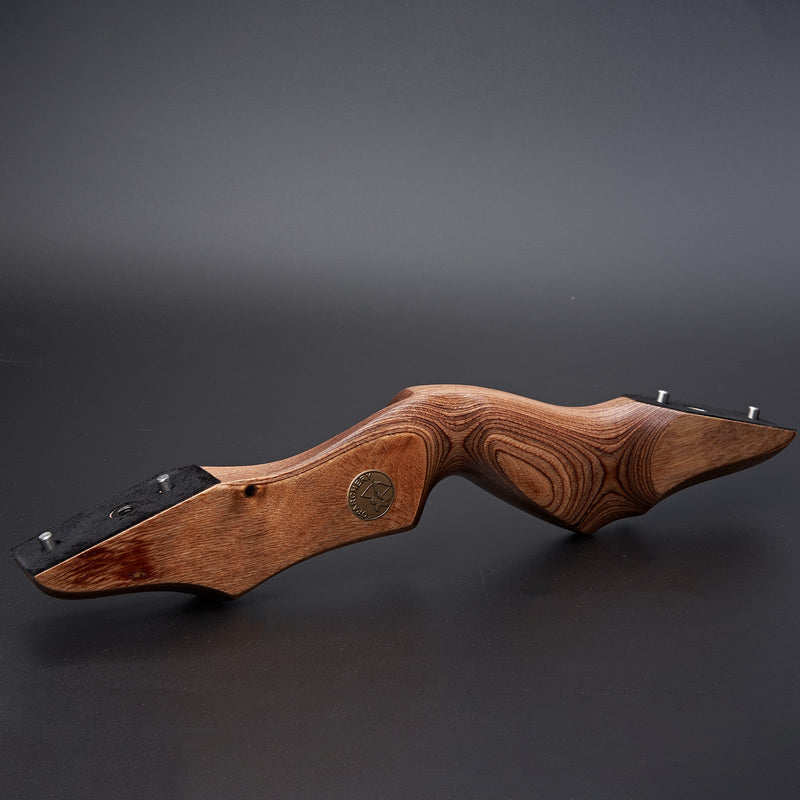 60" Archery Recurve Hunting Bow Wood Laminated Right Hand Bow 30-50lbs with 12pcs Carbon Arrows